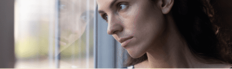 No dejo de pensar en alguien- Bindi