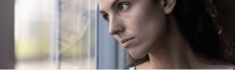 No dejo de pensar en alguien- Bindi