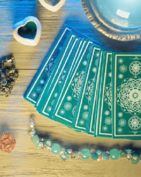 Barajas de tarot y cartas oráculo