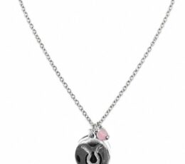 Colgante del horóscopo Tauro en acero inoxidable plateado con glifo calado y bola de cuarzo rosa