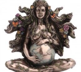 Figura de la diosa Gaia embarazada con el mundo en su vientre, en resina acabado bronce con flores de color